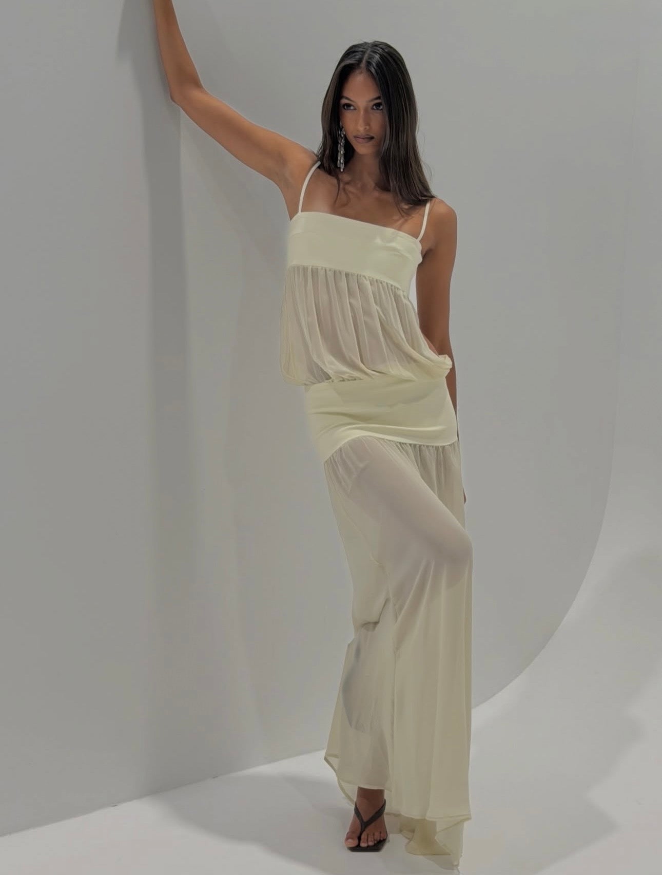 Ance Gria Romeo Gown (8/S)